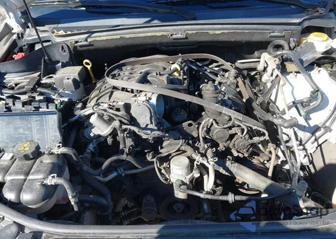 2017 Jeep Grand Cherokee Laredo 4X4 z USA, uszkodzony, nr VIN 1C4RJFAG6HC644972